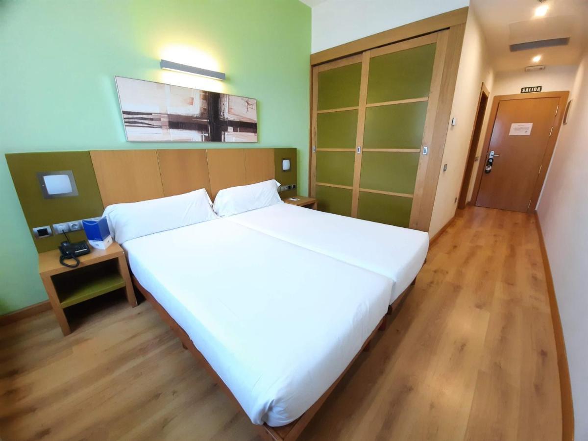 Double or Twin Room,1035505999:JPEG