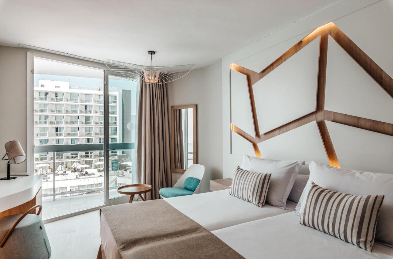 Habitación Doble Discover con vistas laterales al mar