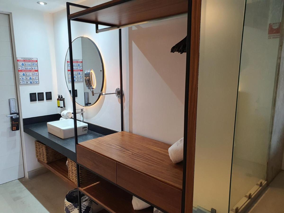 Habitación con 2 camas grandes