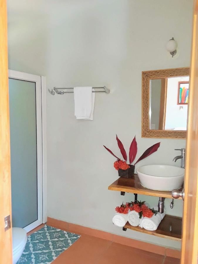 Suite,1150035244:JPEG