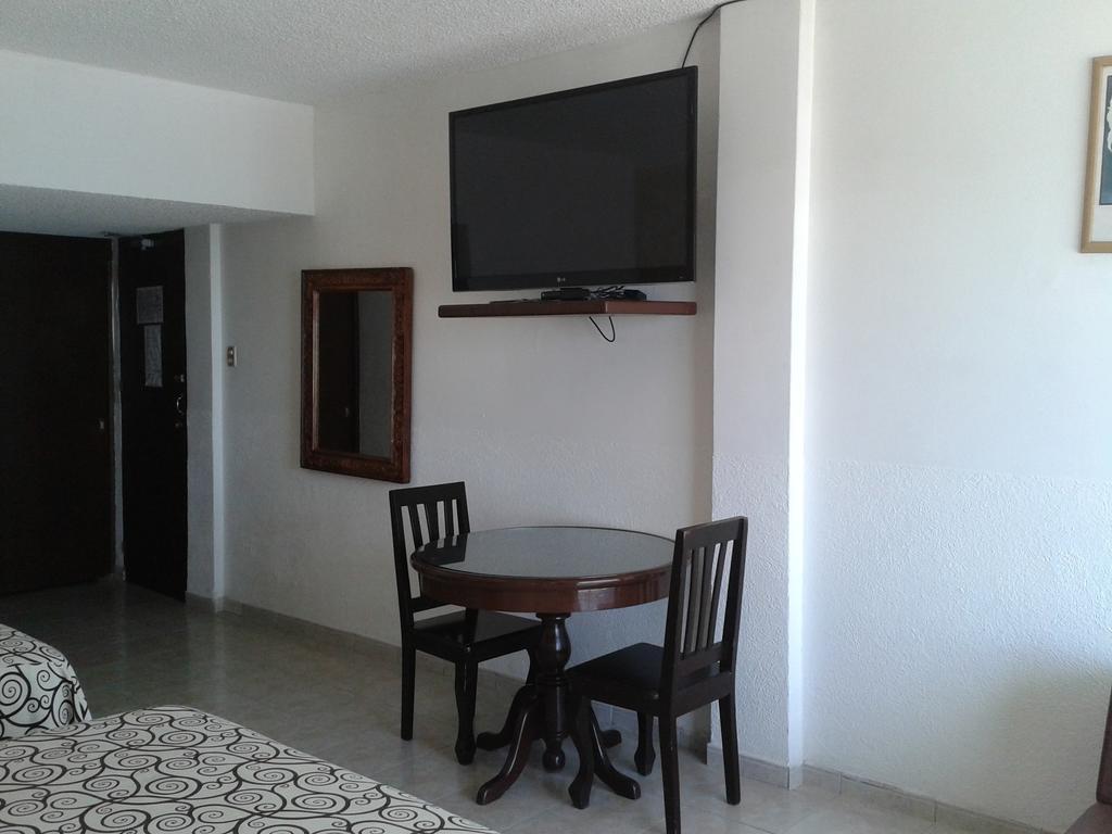 Standard Twin Room with Sea View,642468924:JPEG