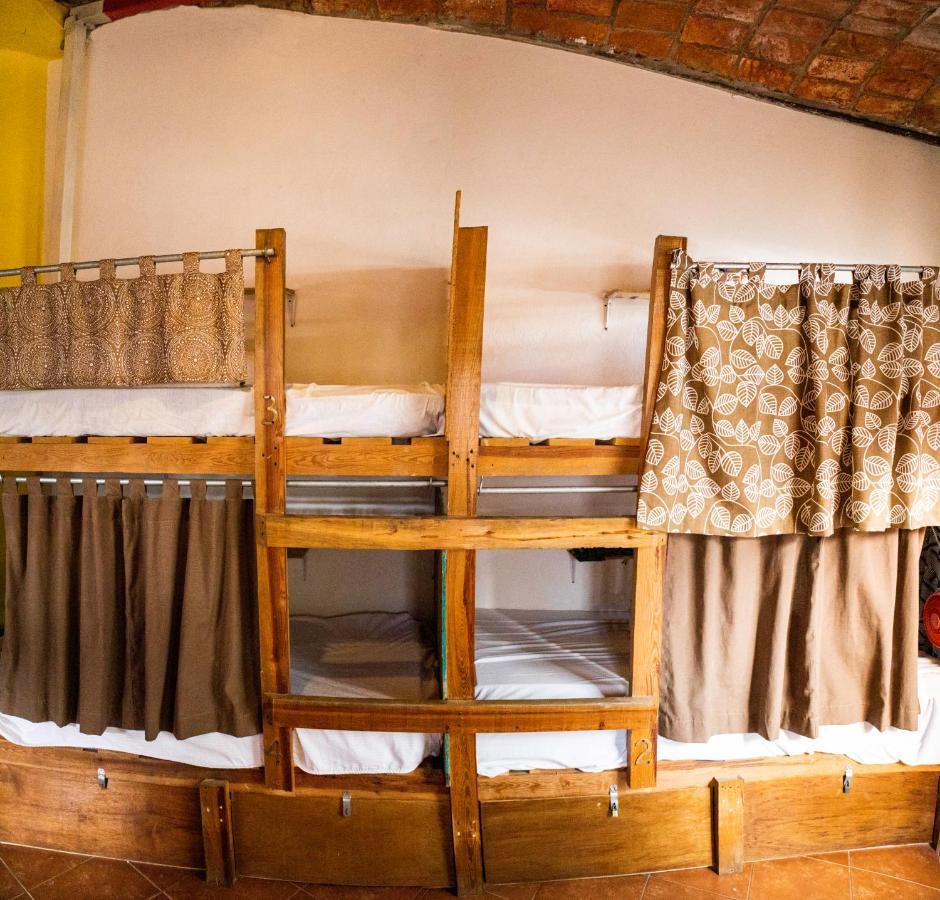 Cama en habitación compartida mixta de 10 camas