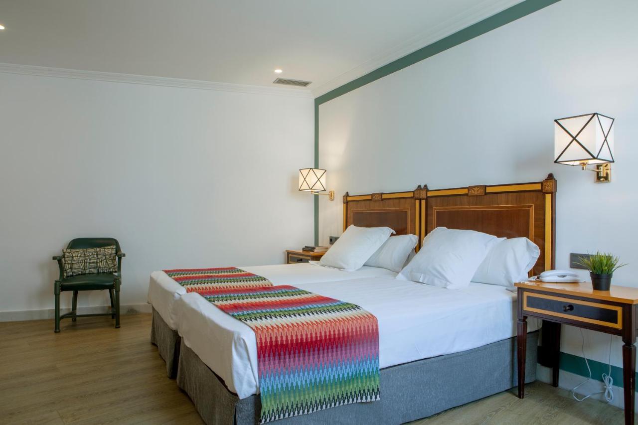 Twin Room,942927646:JPEG