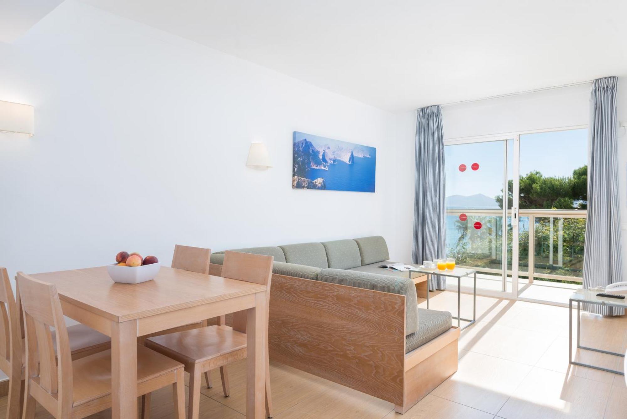 Apartamento de 2 dormitorios con vistas al mar