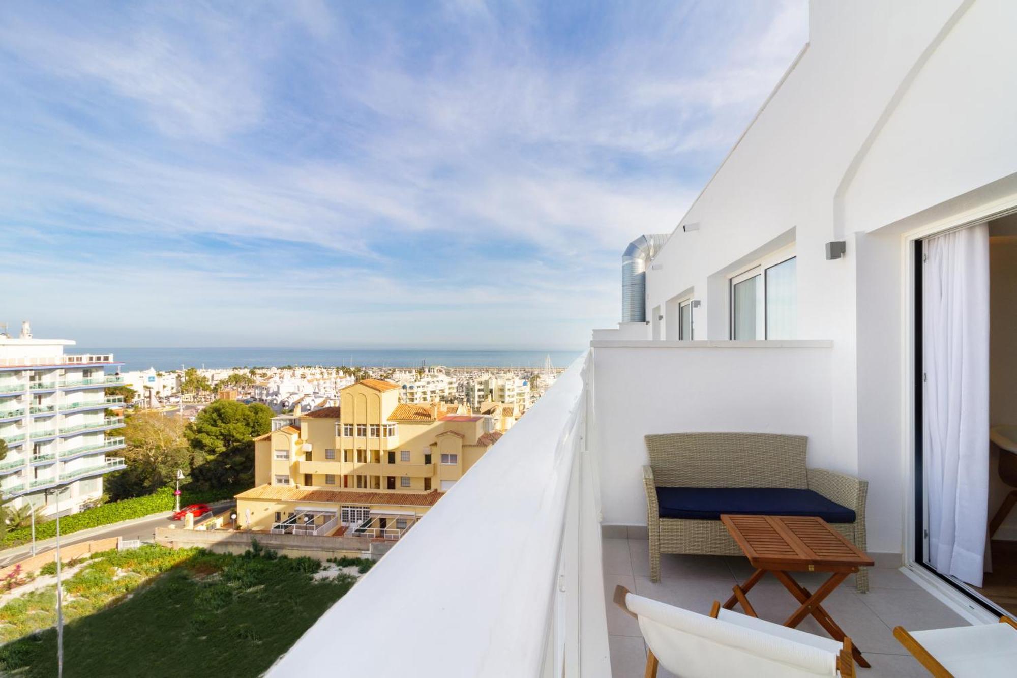 Habitación Doble Deluxe con vistas laterales al mar