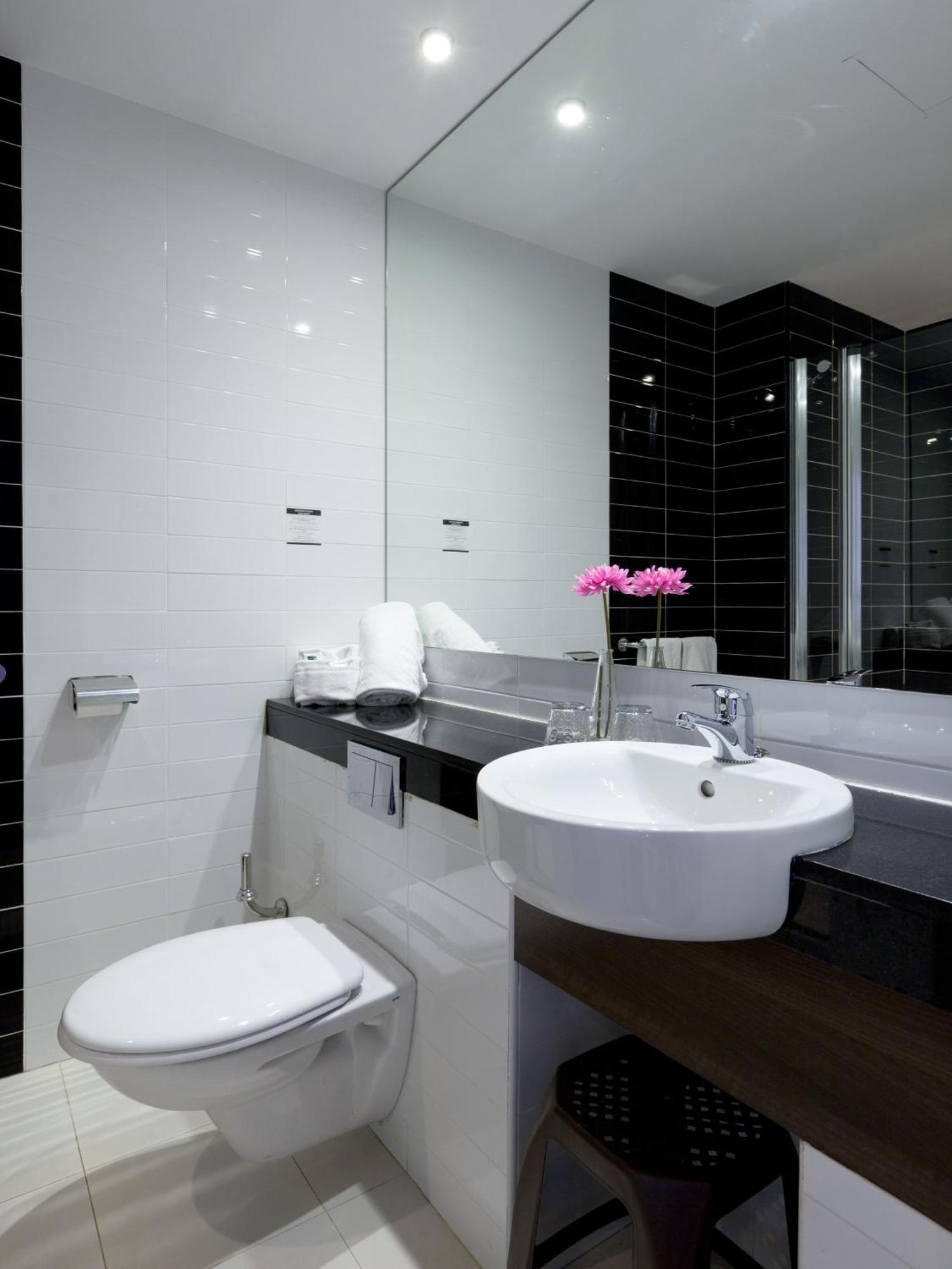 Standard Triple Room,1207702162:JPEG