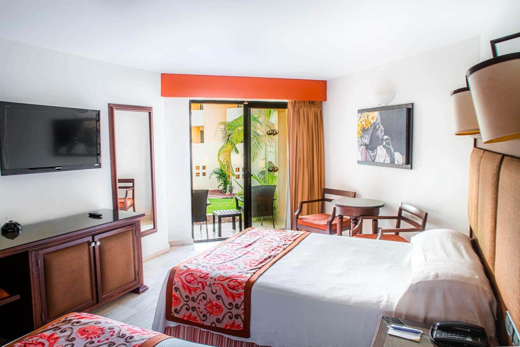 Deluxe Room,1208279431:JPEG