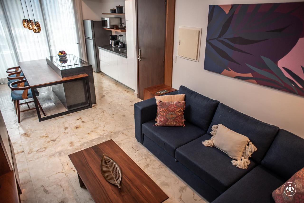 Deluxe Studio