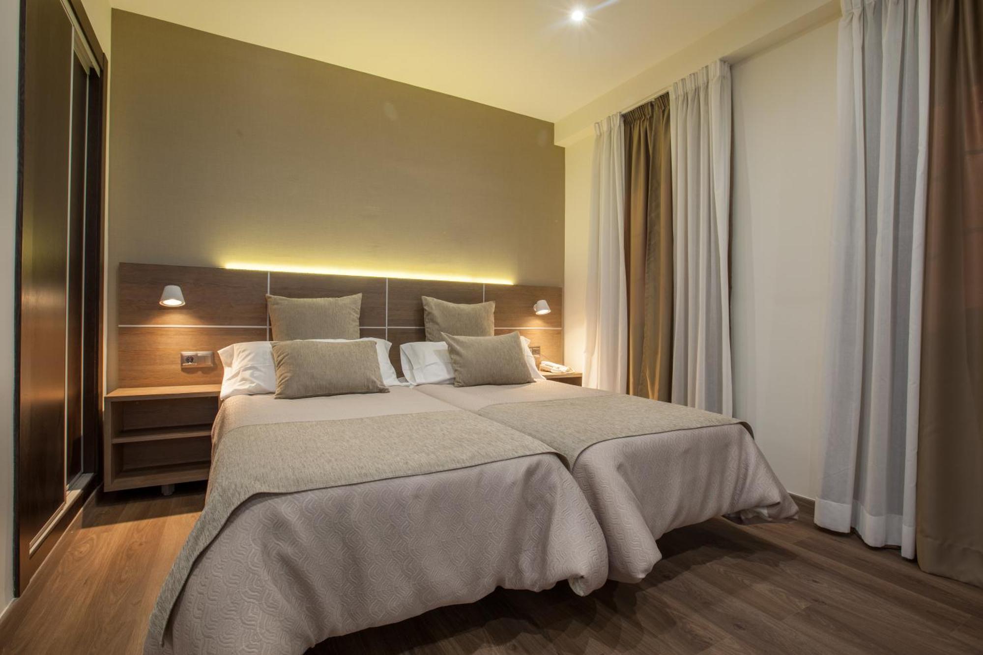 Standard Single Room,1272666151:JPEG