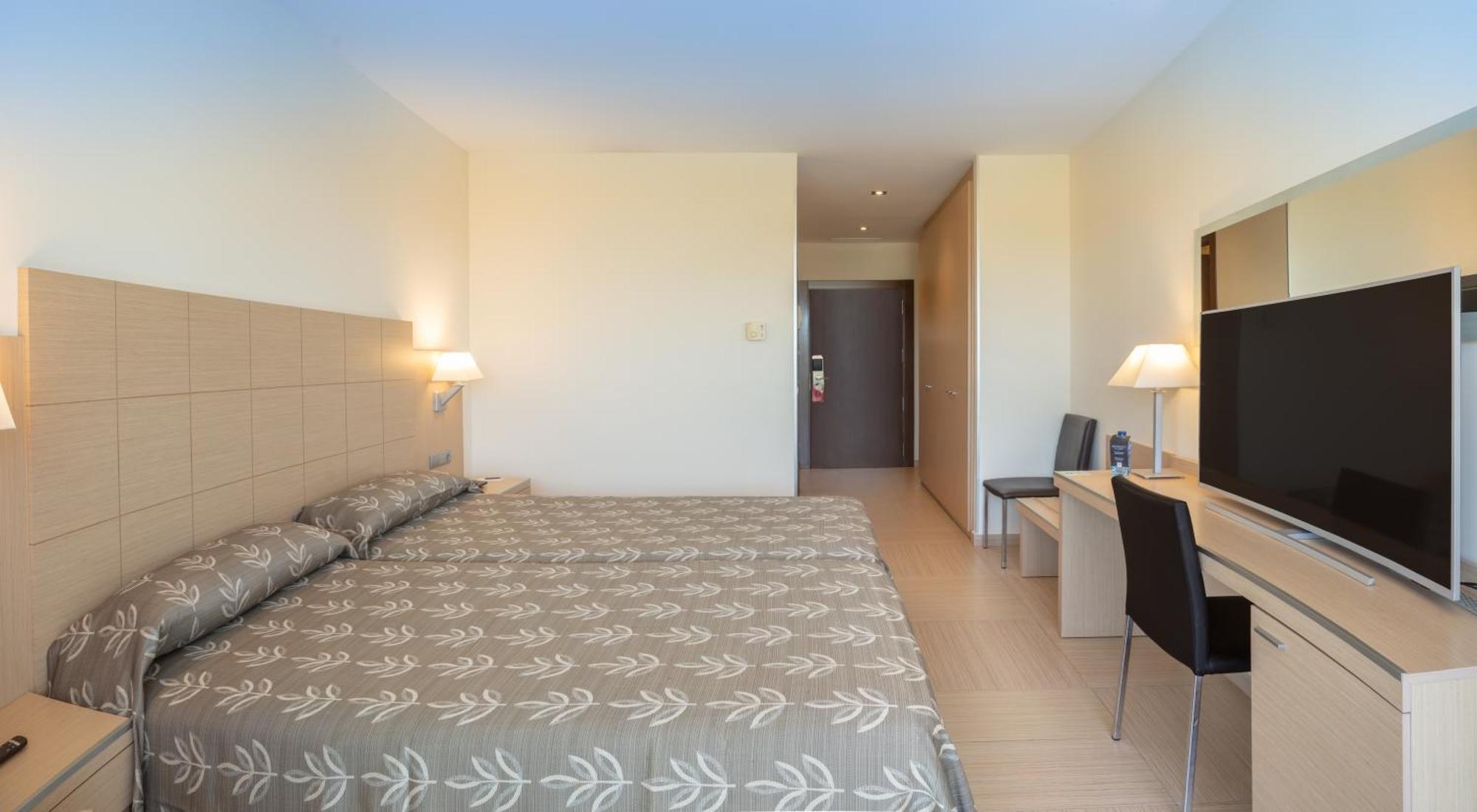 Twin Room Terrace,1431811594:JPEG