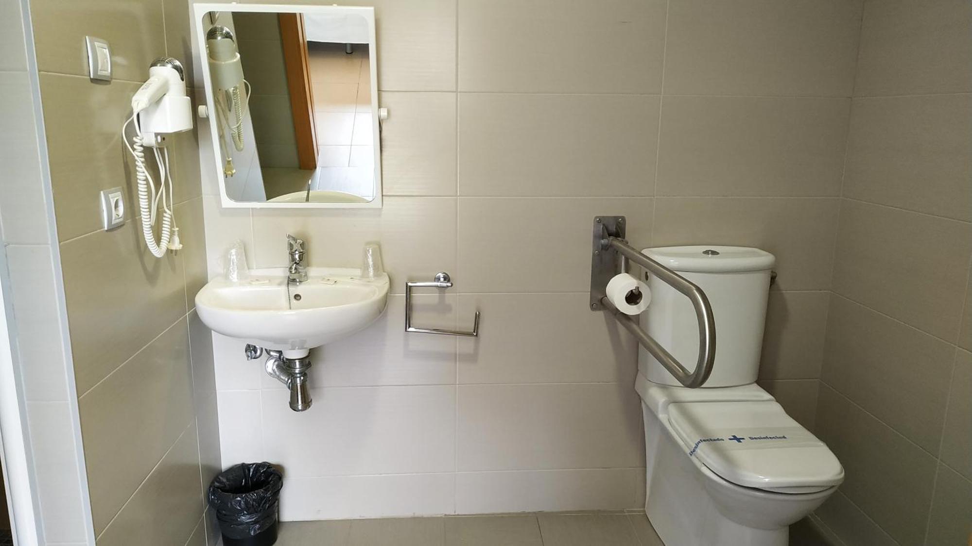 Single Room,1431939133:JPEG