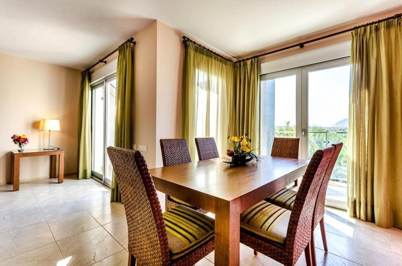 Two-Bedroom Apartment,1207777627:JPEG