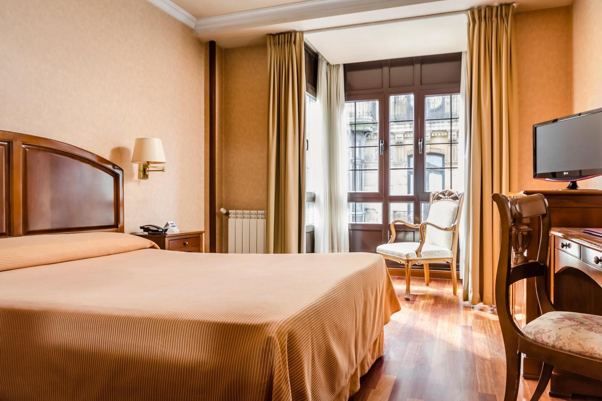 Double Room,683510652:JPEG
