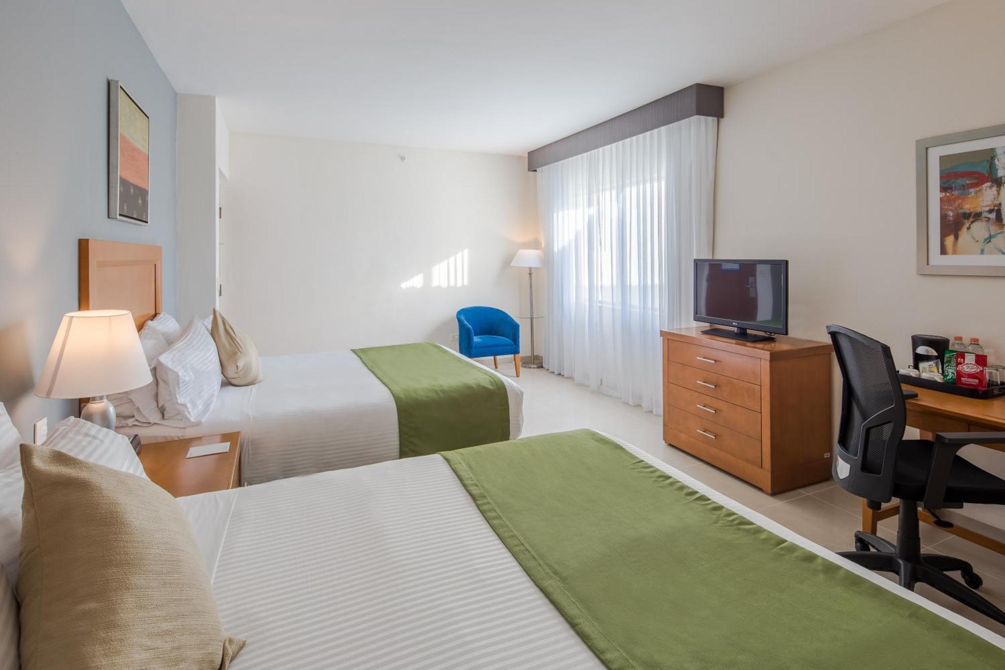 Superior Queen Room with Two Queen Beds - Non-Smoking,1273549147:JPEG