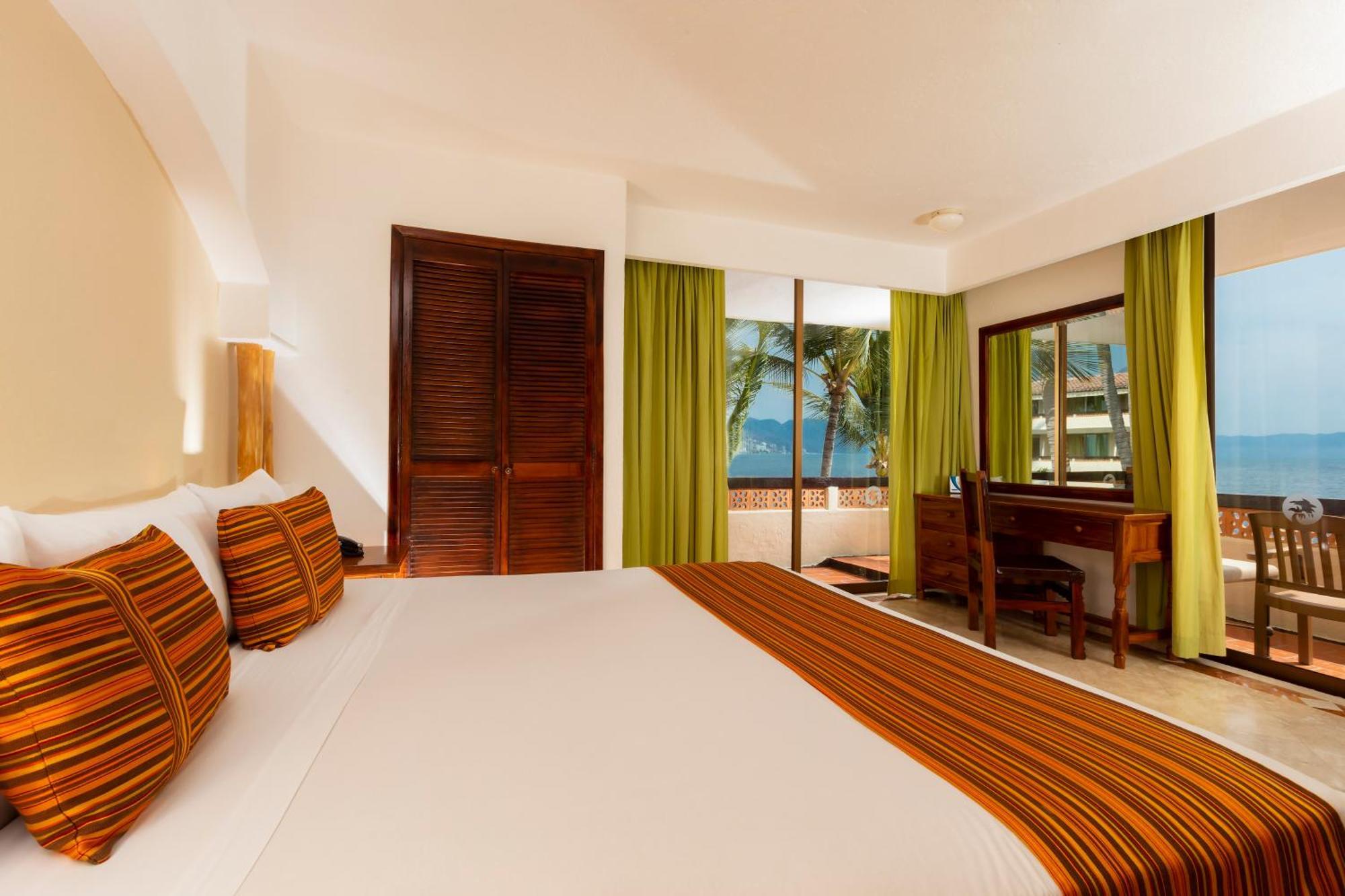 Double Room with Balcony and Sea View,1273562485:JPEG