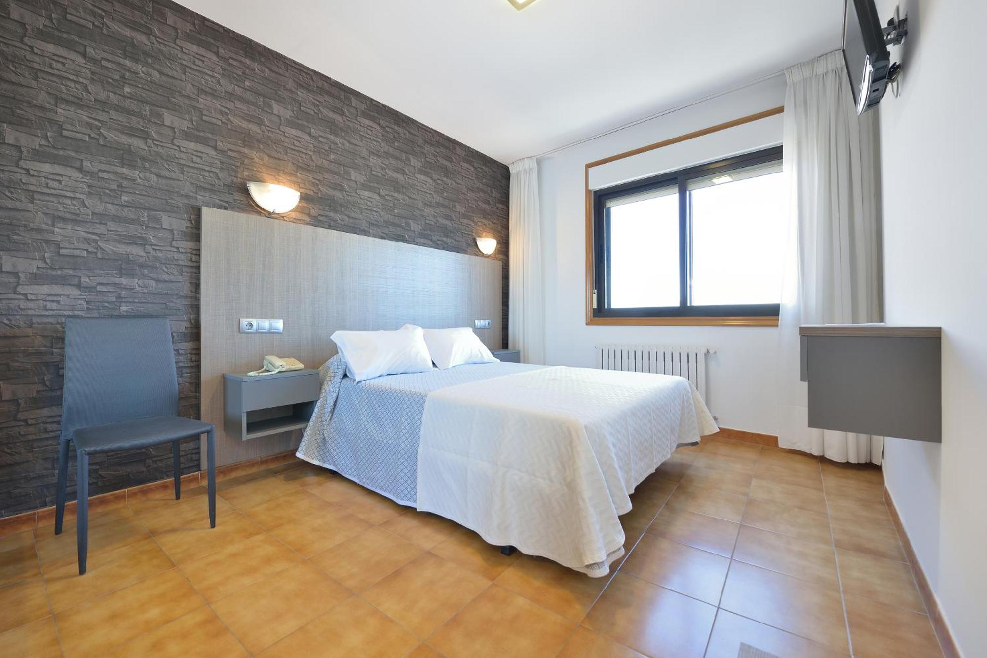 Double or Twin Room,1549624018:JPEG