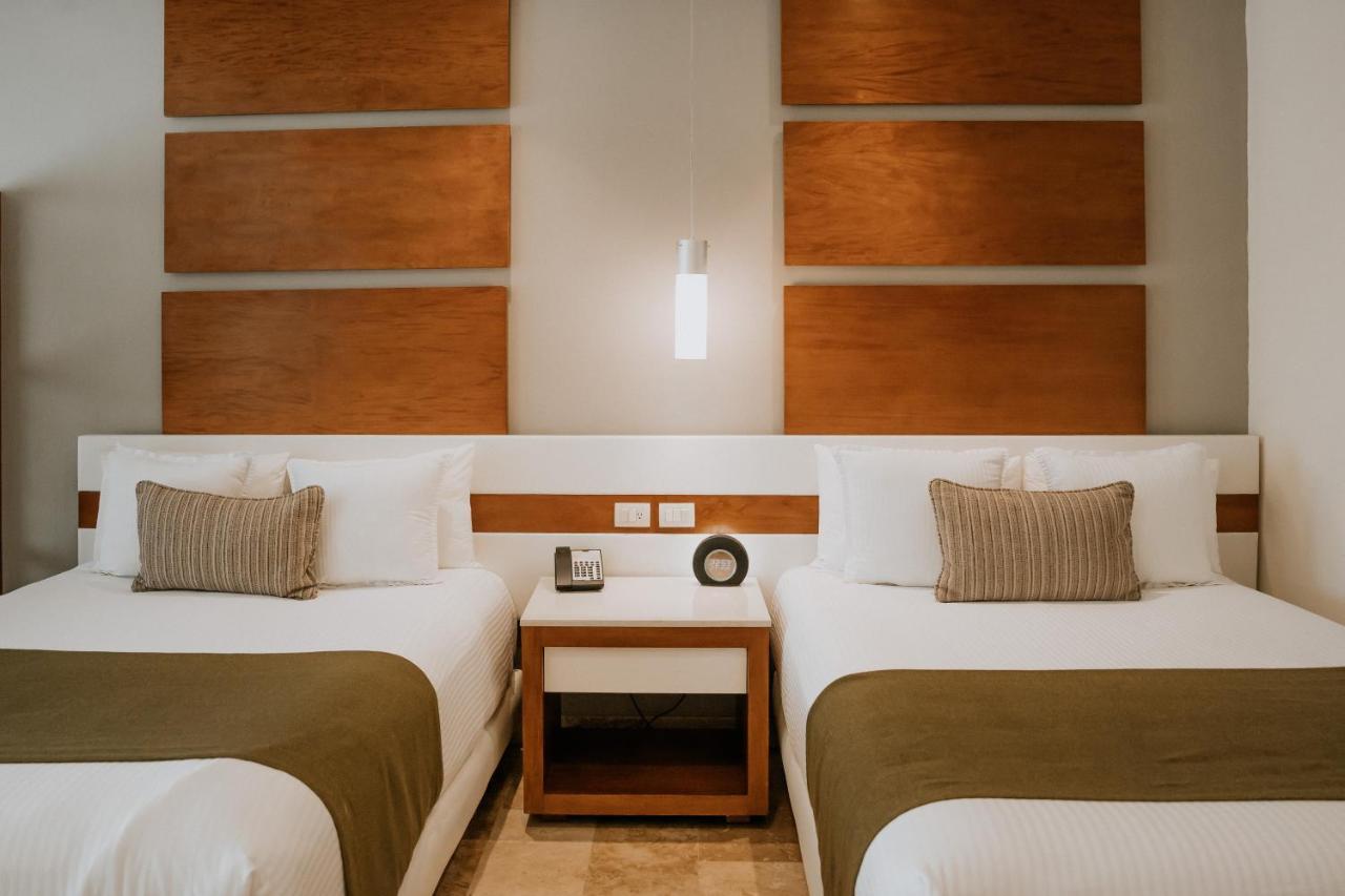 Deluxe Junior Suite Partial Ocean View