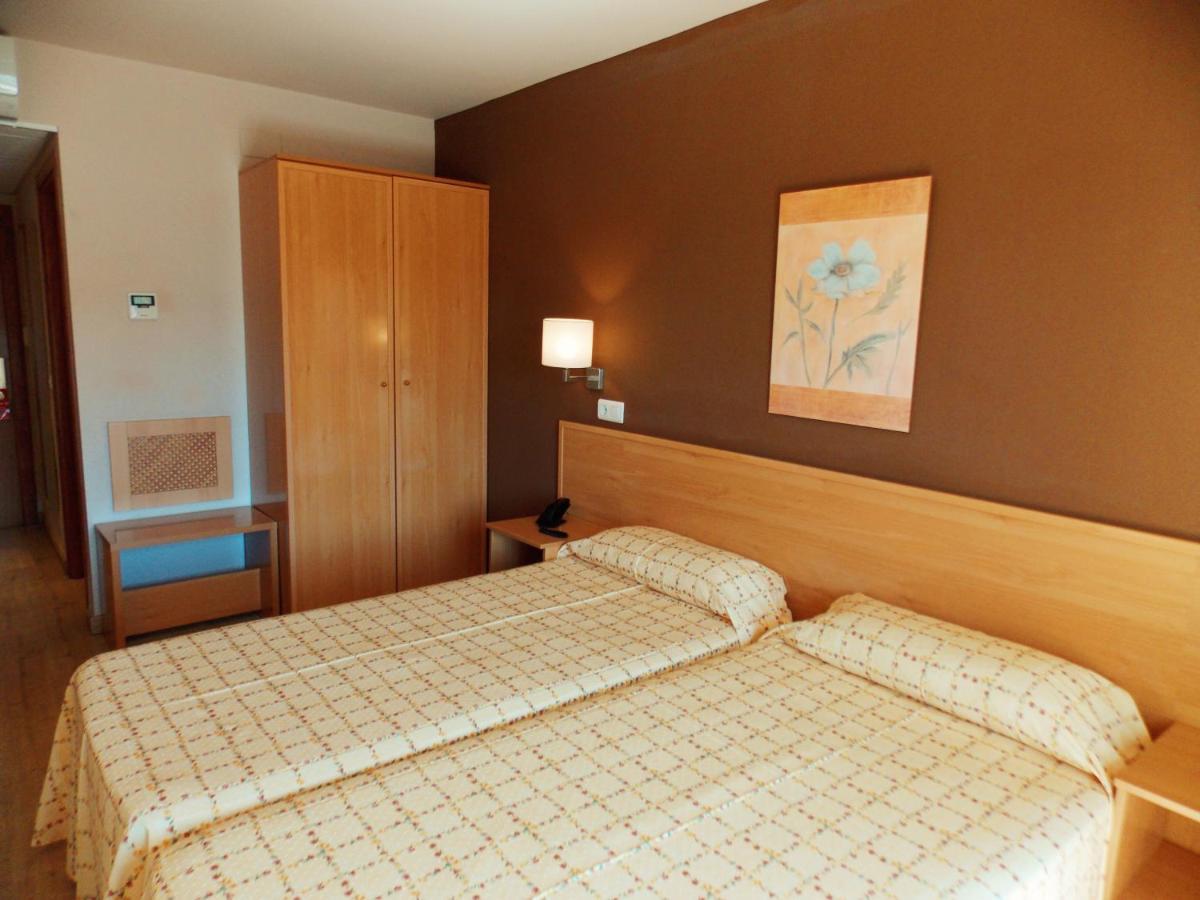 Twin Room,1381595258:JPEG