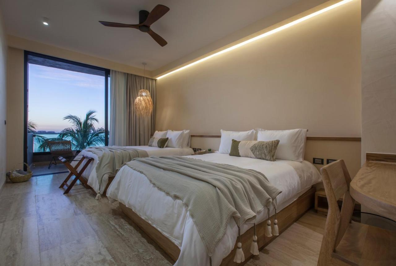 Suite with Sea View,1414366229:JPEG