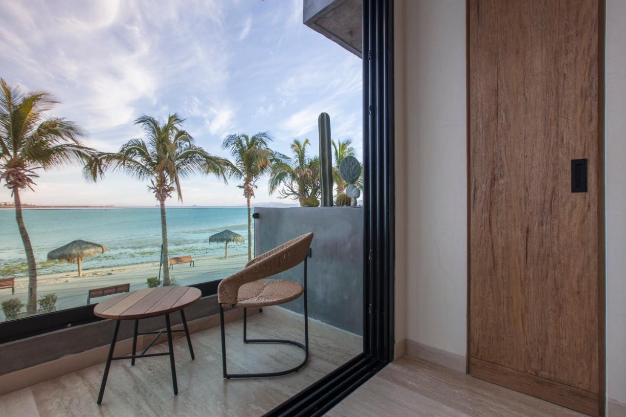 Suite with Sea View,1418312013:JPEG