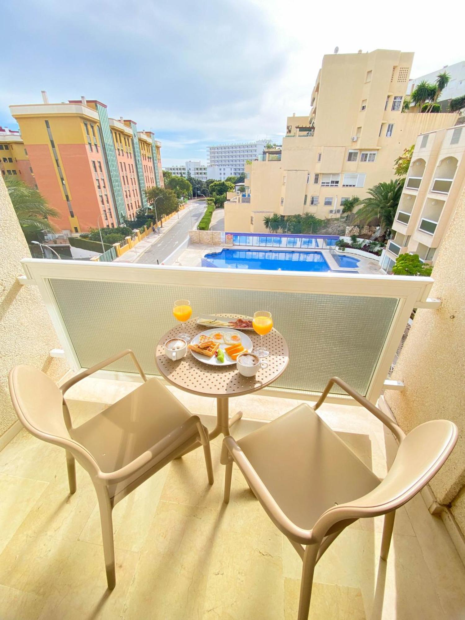 Junior Suite Pool View,1129991640:JPEG