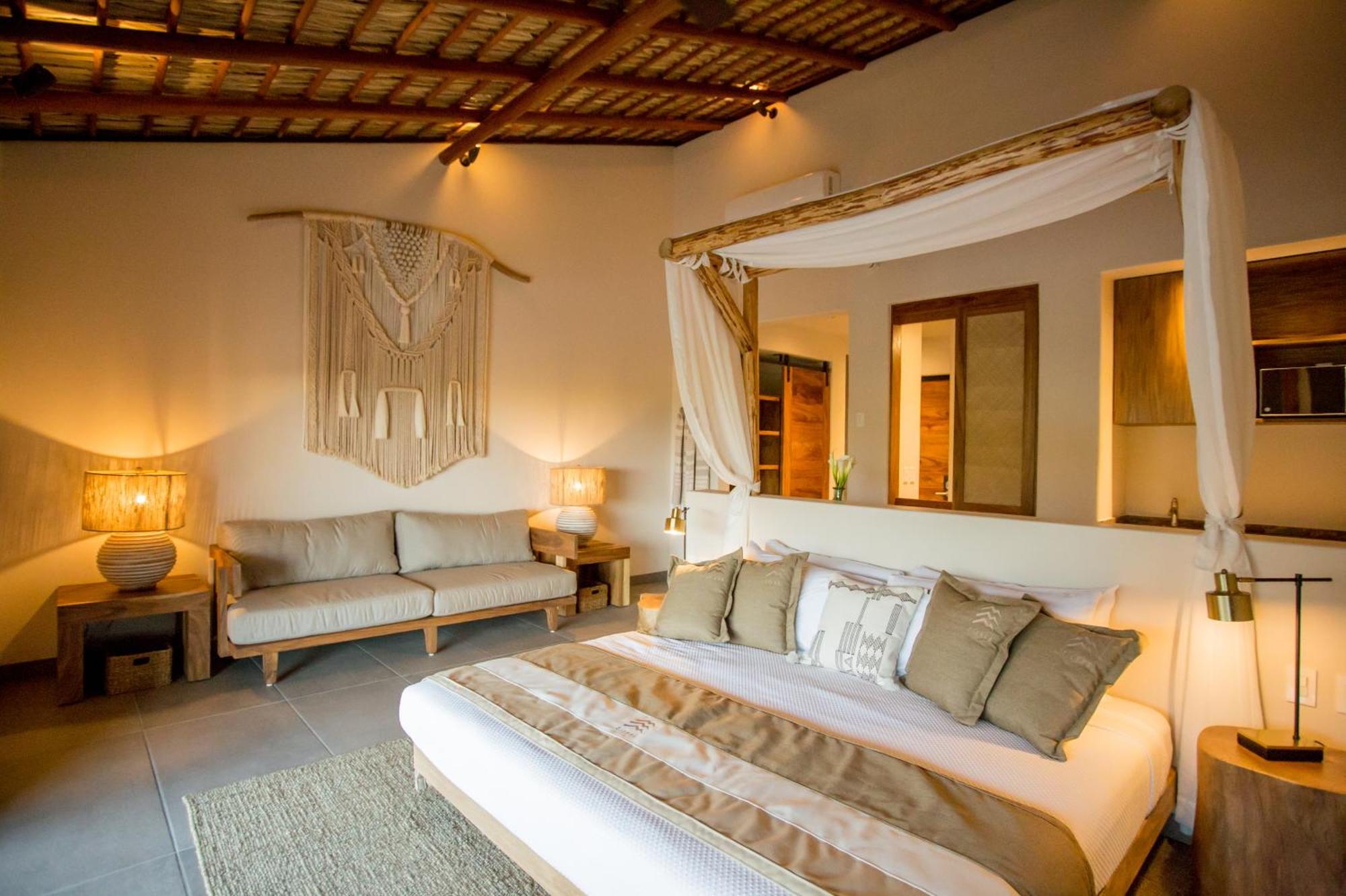Suite Junior con vistas a la piscina