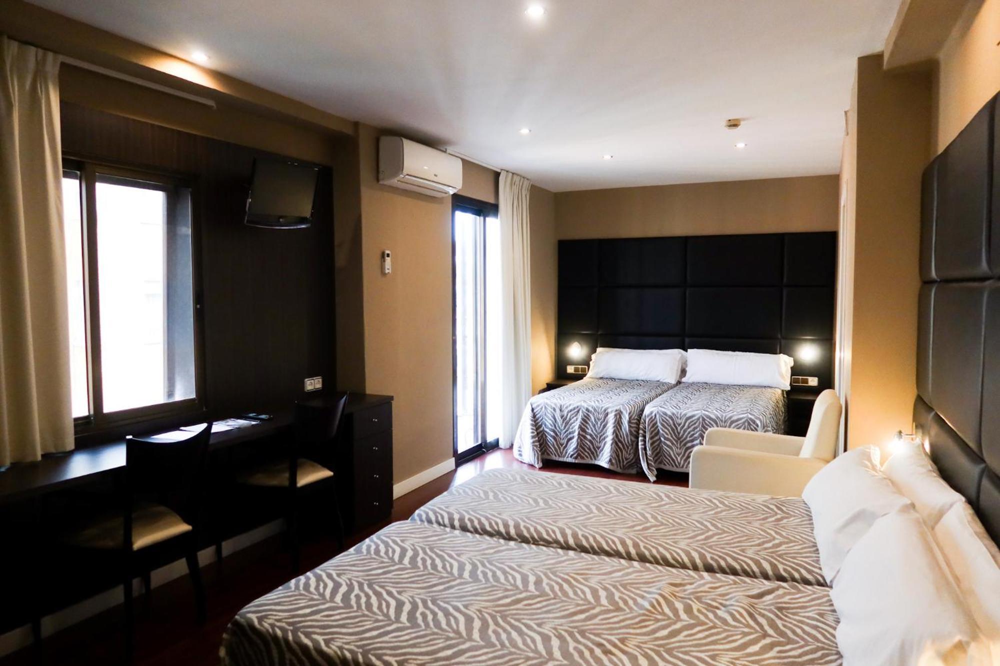 Quadruple Room,1543189282:JPEG