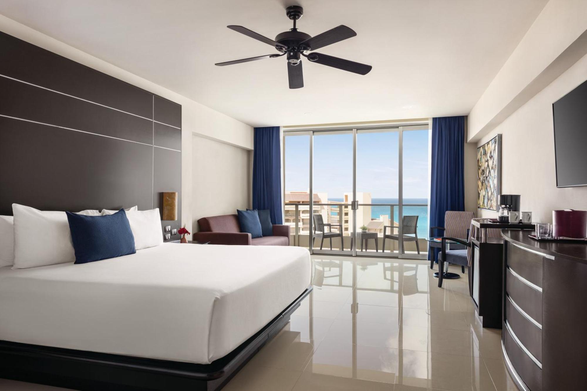 Luxury Suite One King Bed,1549375945:JPEG