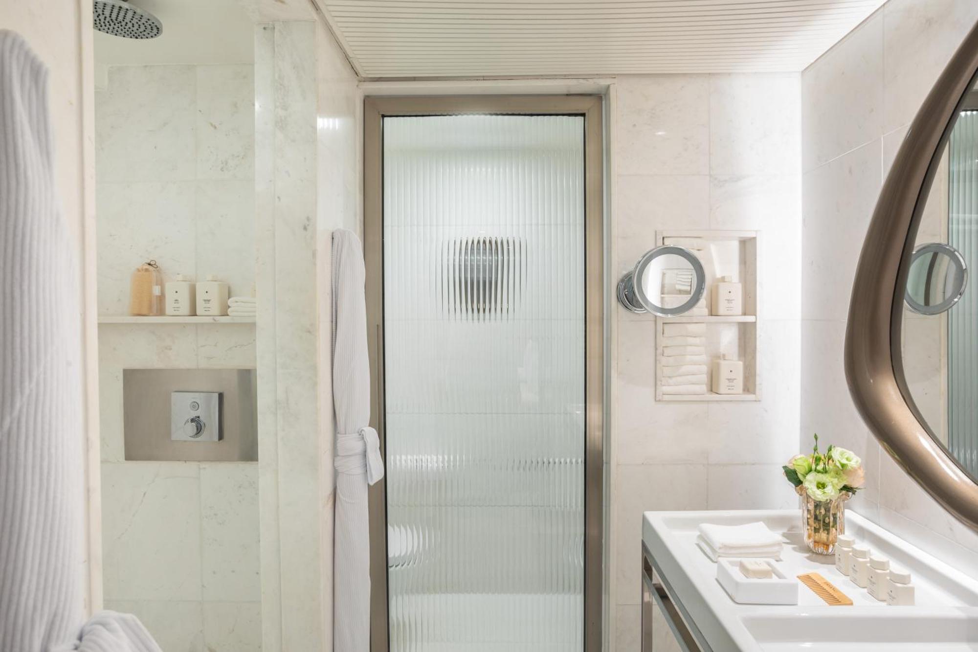 Superior Twin Room with Courtyard View,1549620343:JPEG