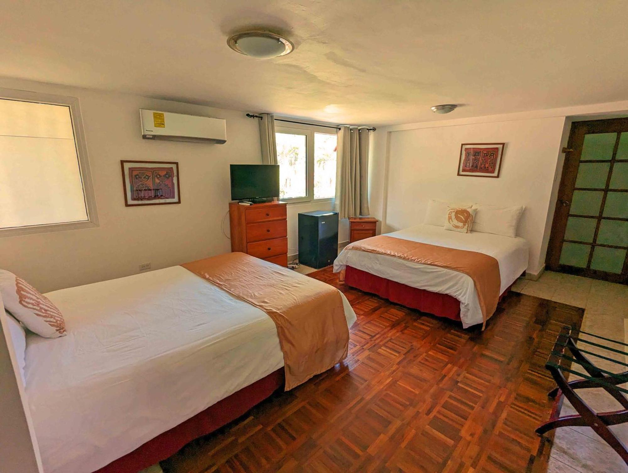 Triple Room,1247436823:JPEG