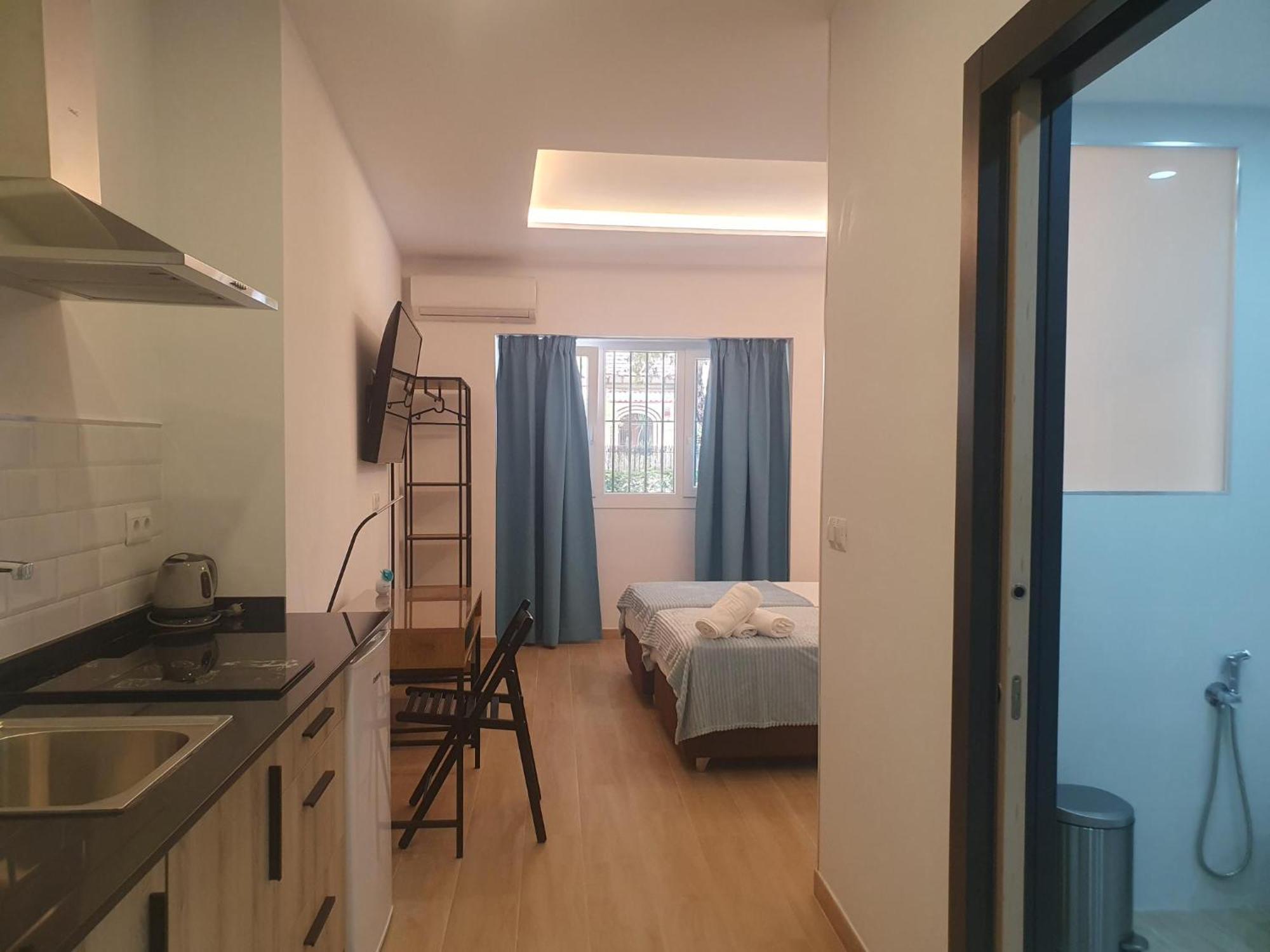 Twin Room Kitchen,1555423972:JPEG