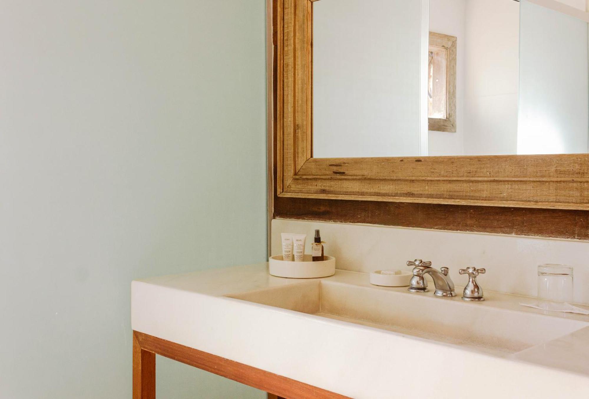 Master Suite with Sea View,1556976274:JPEG