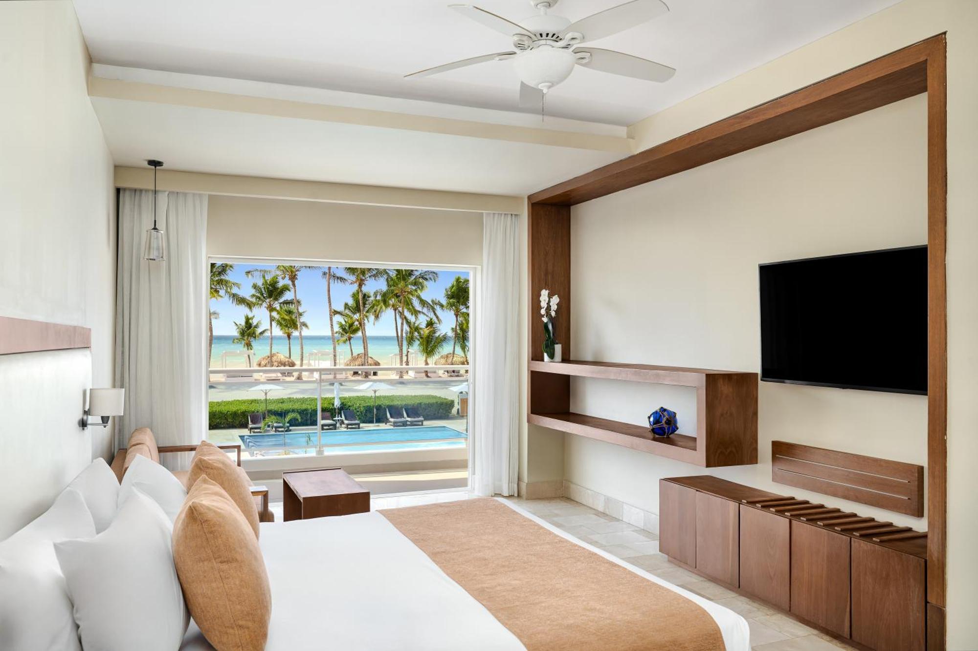 Suite Junior Club Sun frente al océano con cama extragrande