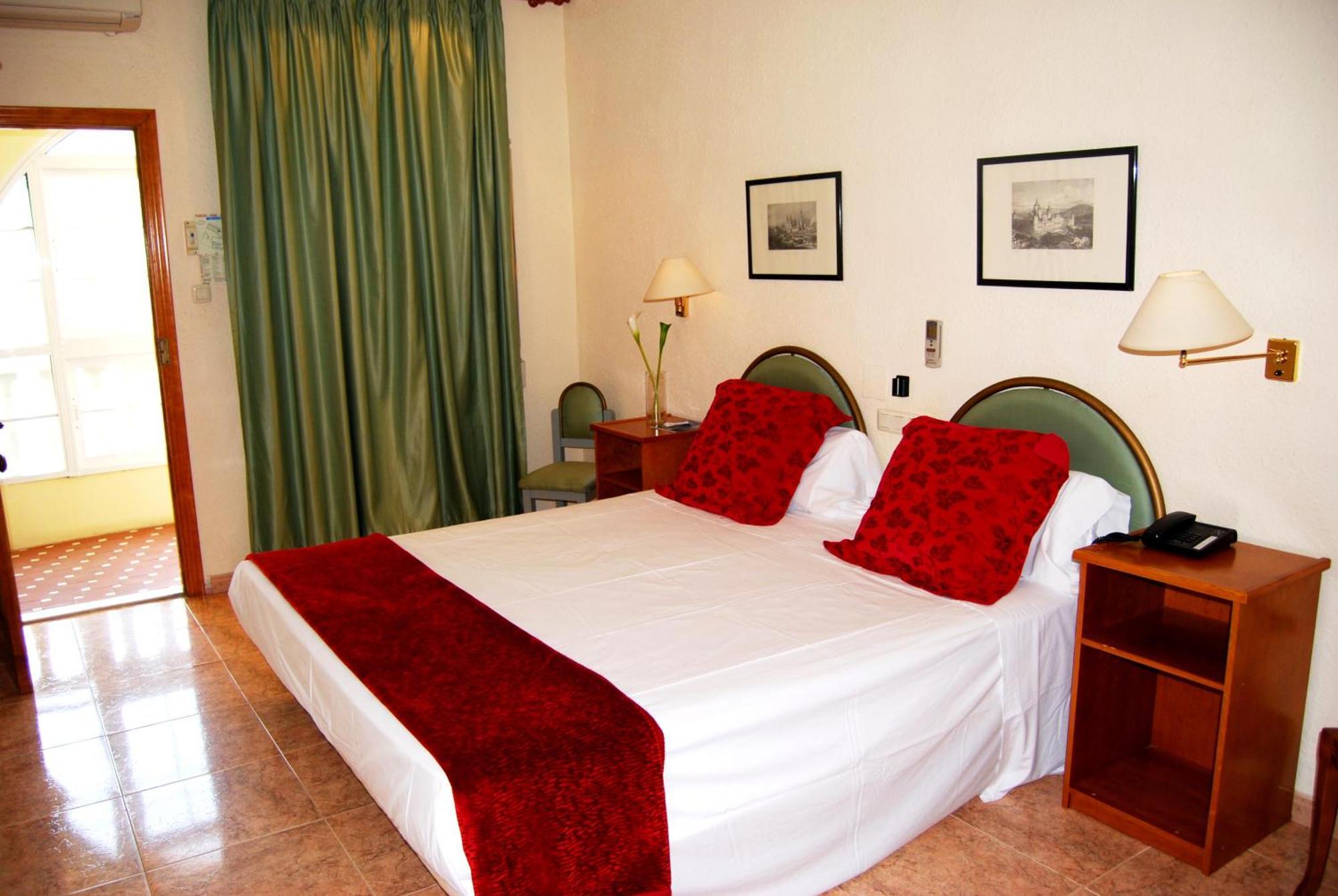 Double Room,1589365682:JPEG