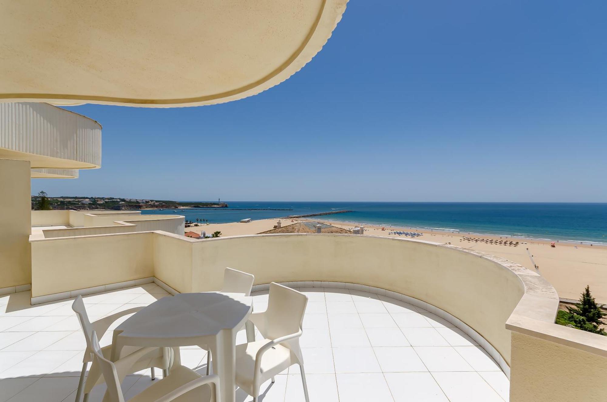 Oferta especial - Apartamento de 1 dormitorio con vistas frontales al mar