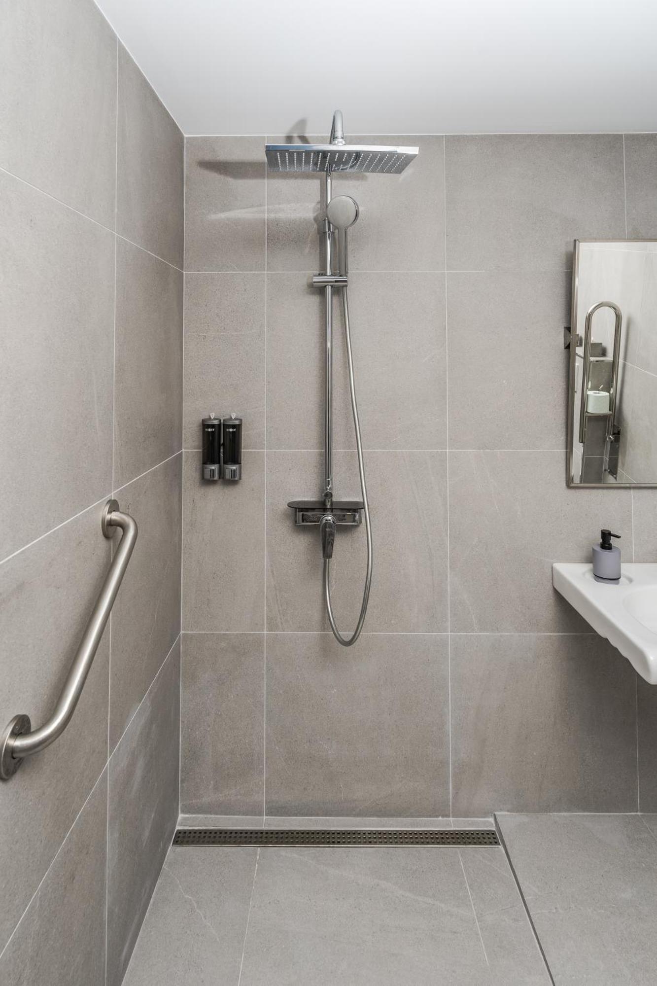 Double or Twin Room Disability Access