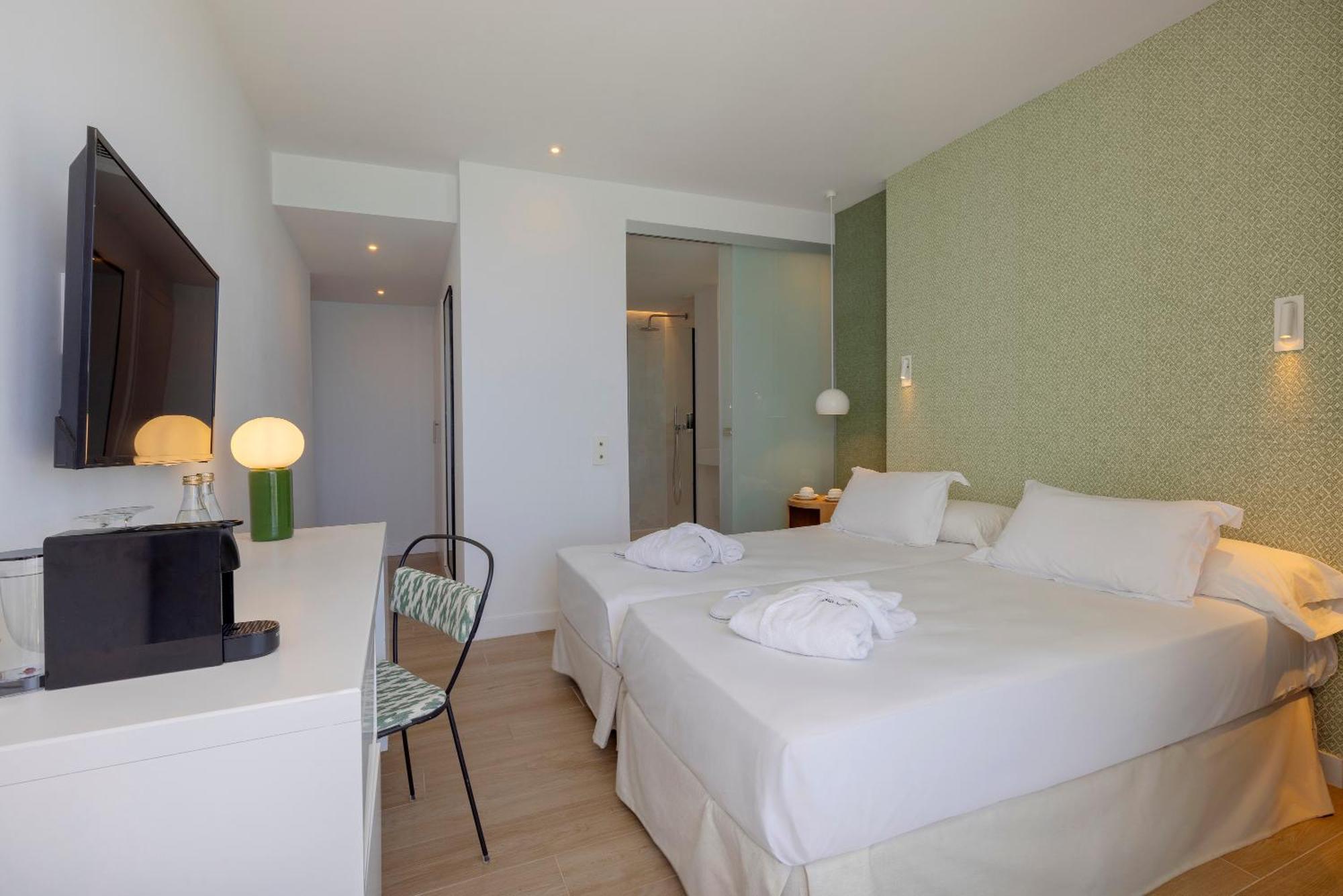 Habitación Doble Premium con vistas al mar y balcón - 2 camas