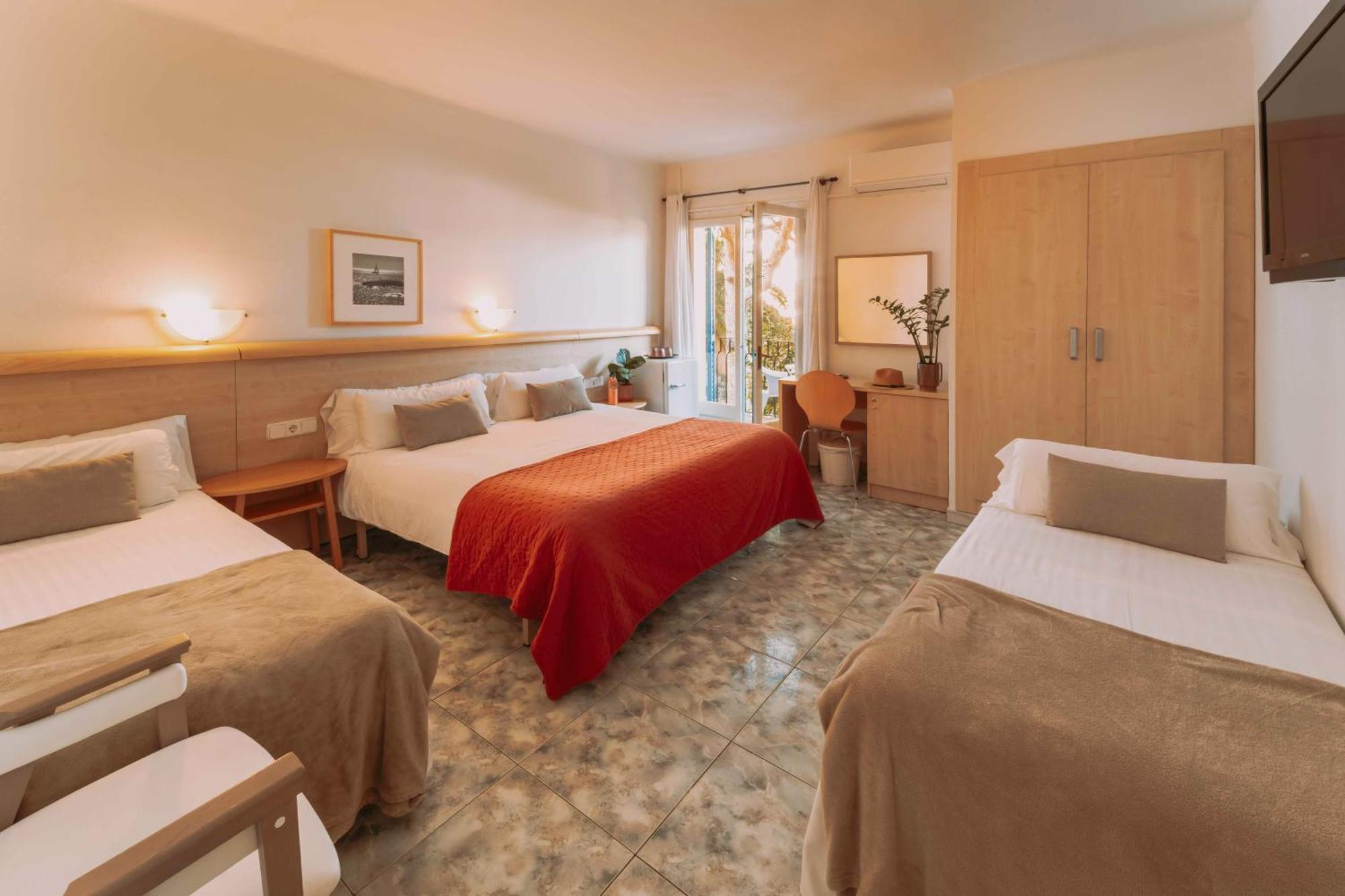 Quadruple Room Balcony,1627206577:JPEG