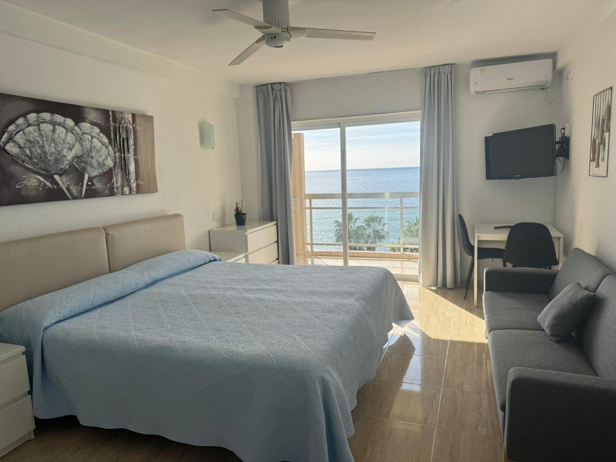 Estudio con vistas al mar