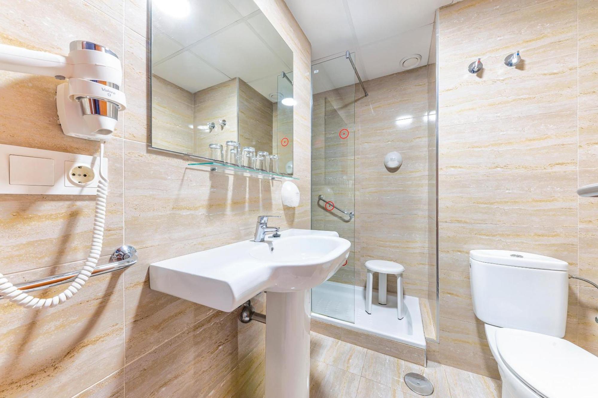 Budget Triple Room 3,1722901970:JPEG