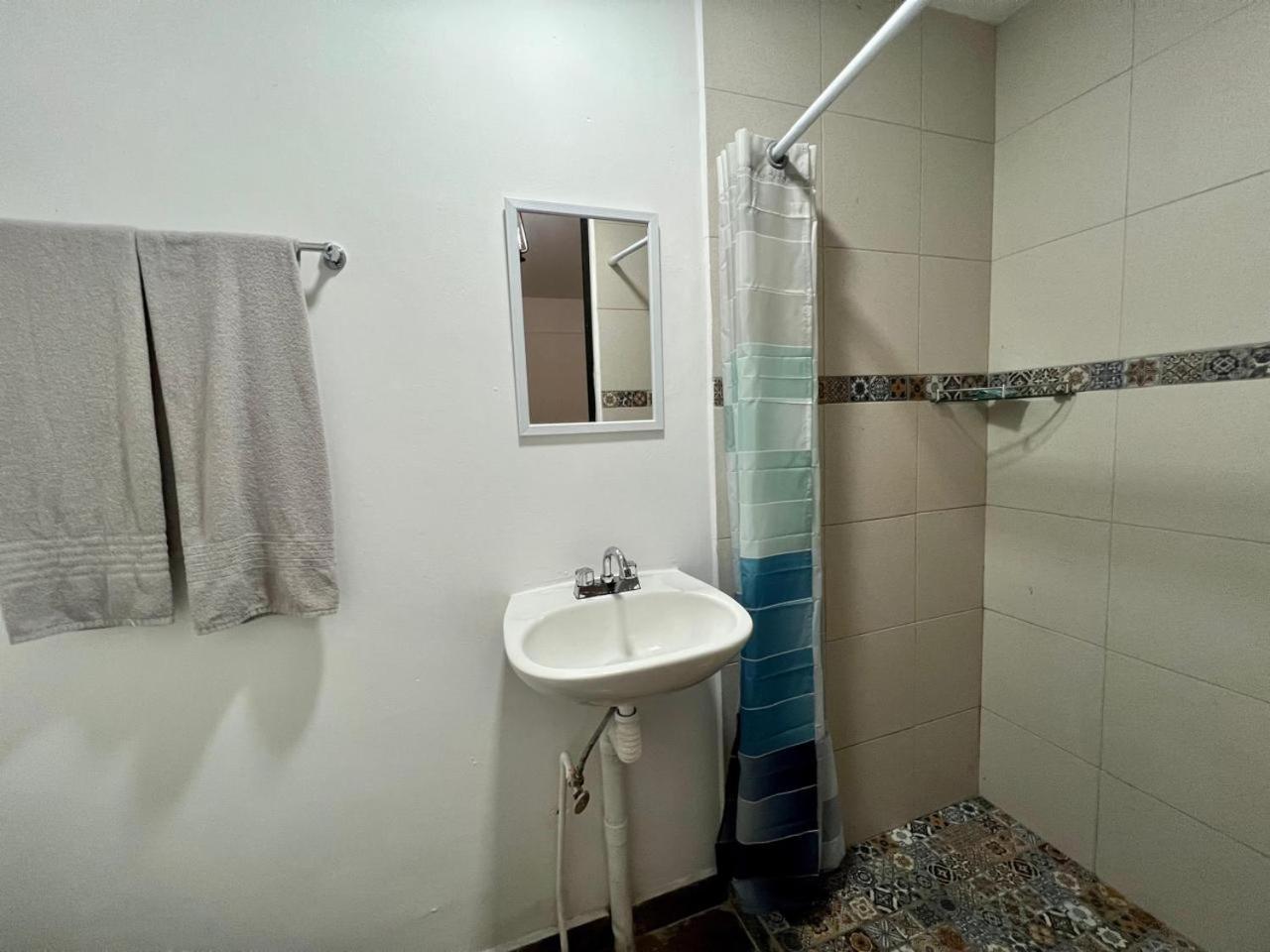 Habitación Doble con baño privado