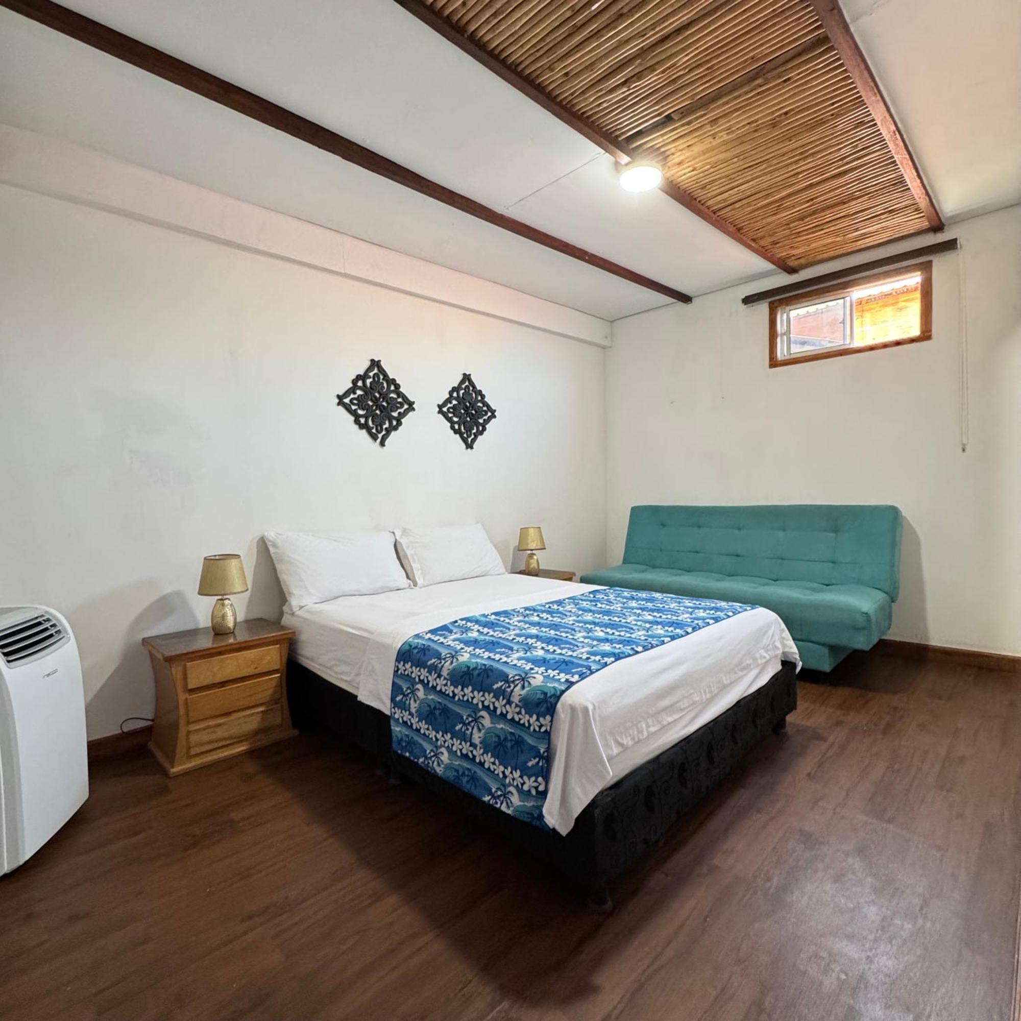 Budget Double Room,1651847818:JPEG