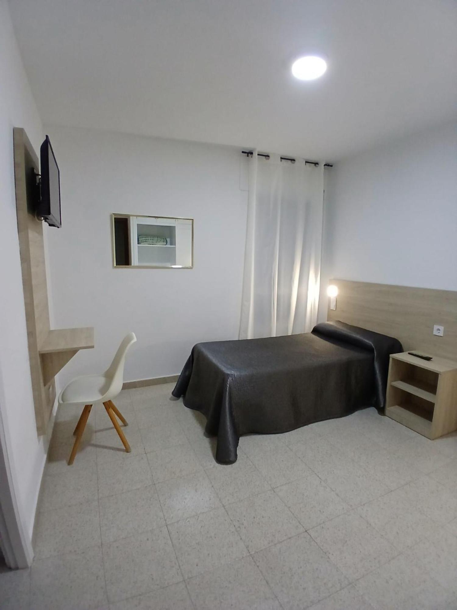 Single Room,1654252231:JPEG