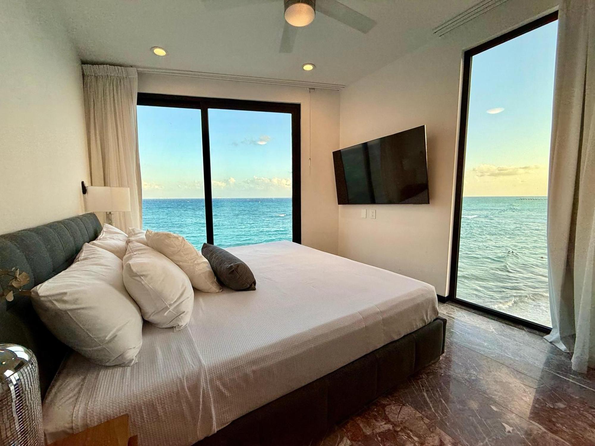 2 BR Duplex with Private Rooftop and Pool - Oceanfront