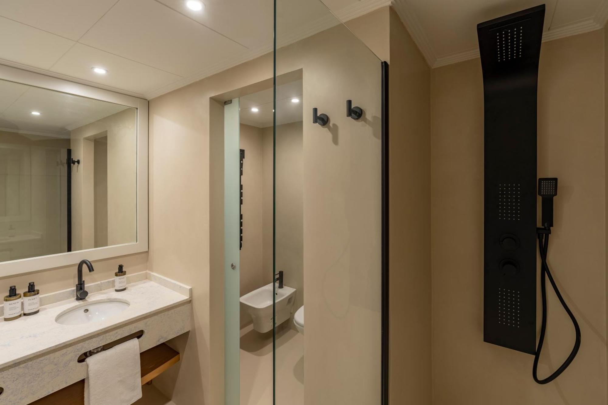 Double Room,1662976855:JPEG