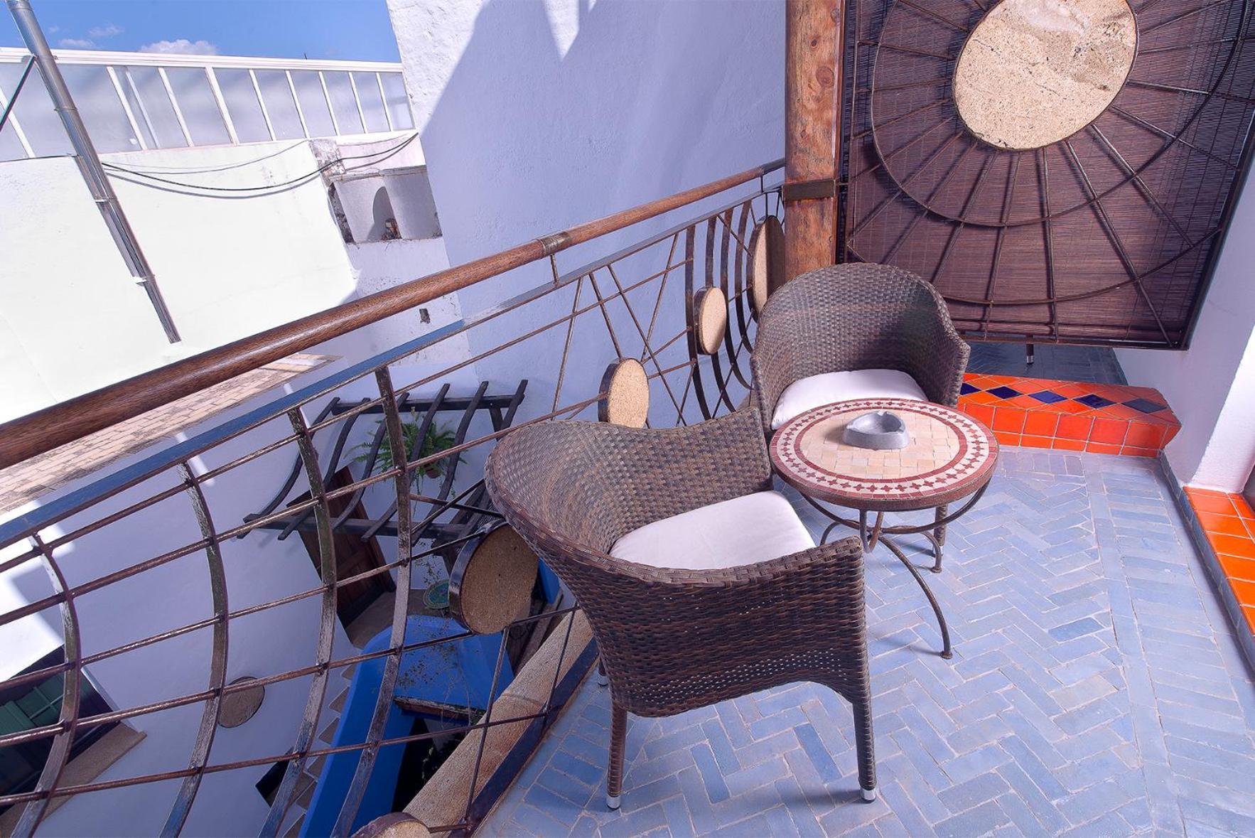 Habitación Doble Deluxe con balcón y vistas al mar