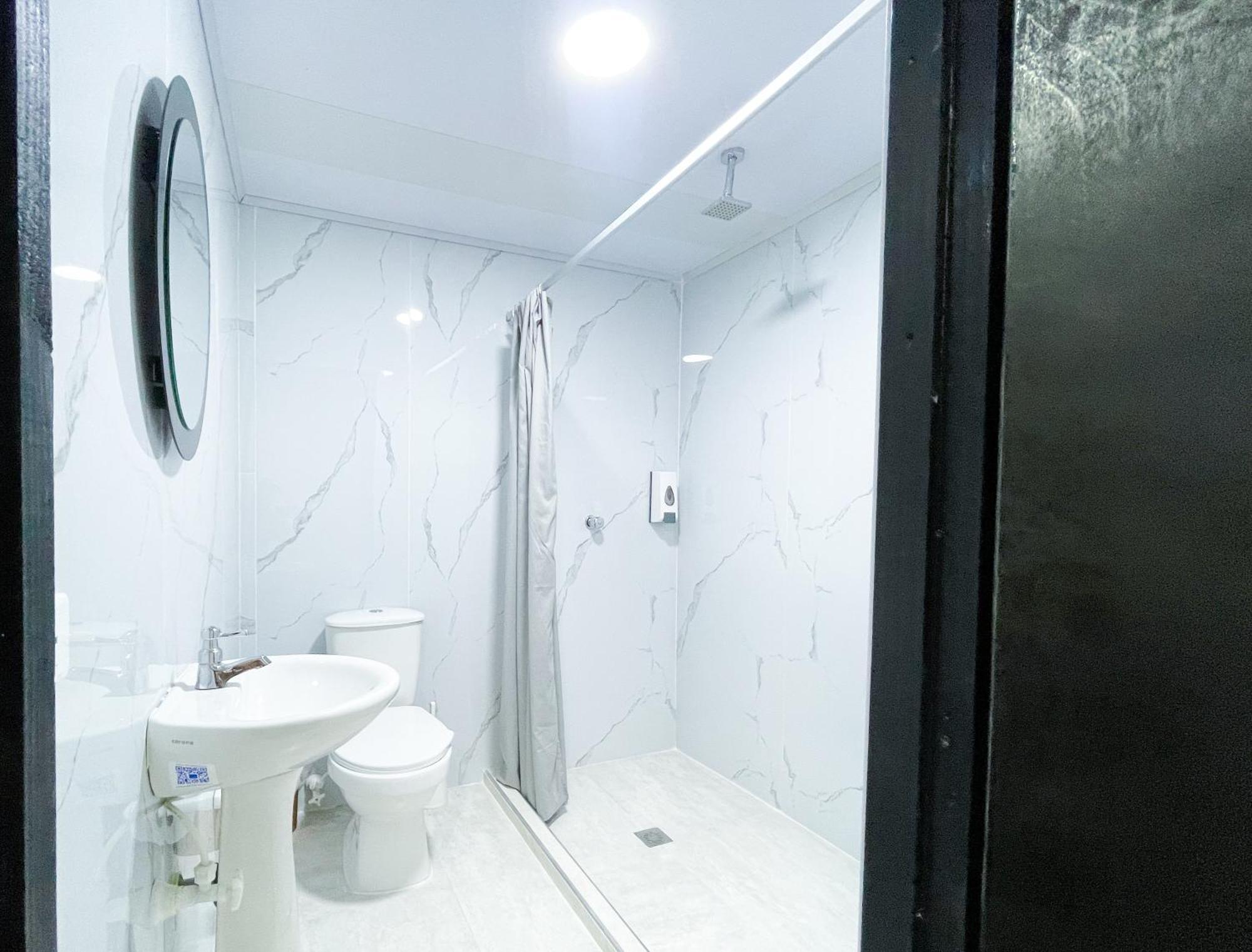 Habitación Doble con baño privado - 2 camas