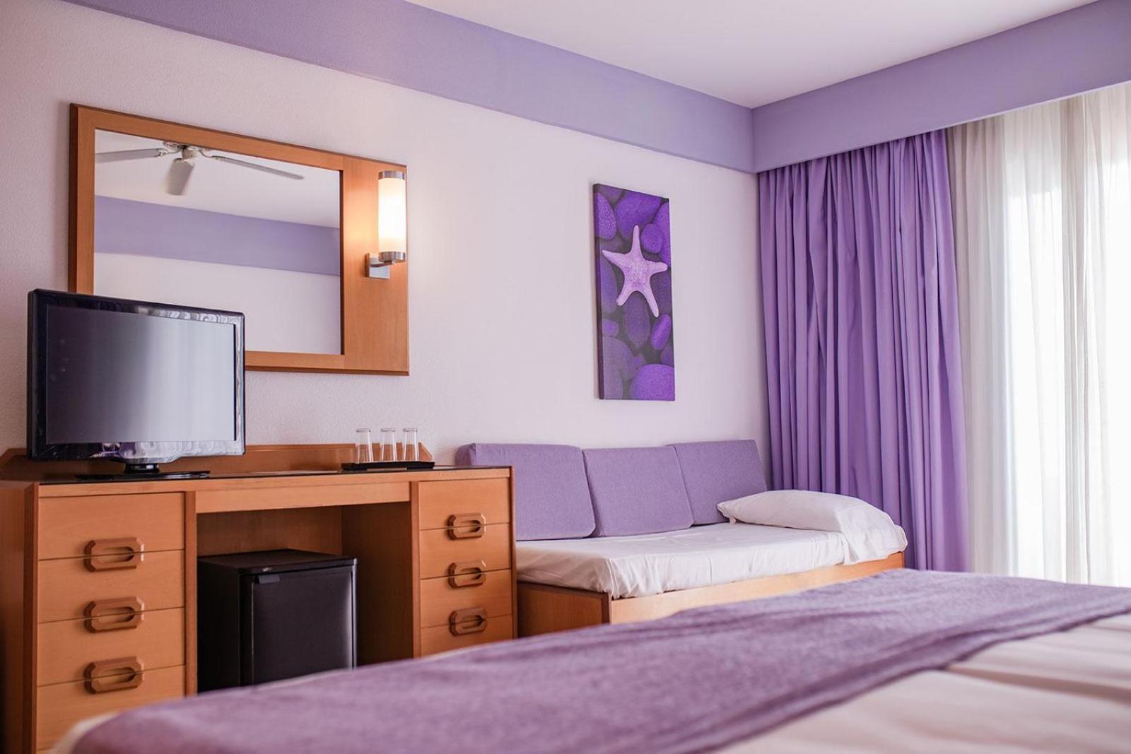 Habitación Triple con balcón