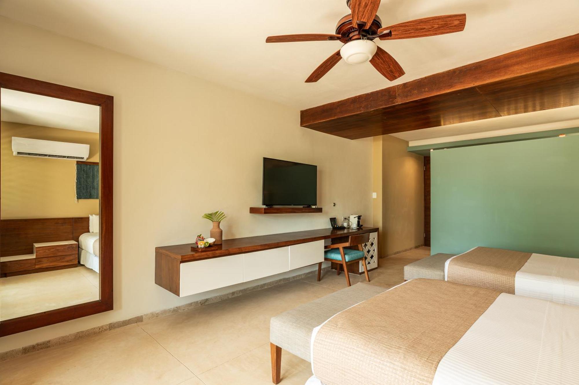 Double Junior Suite Beach Front,1694548024:JPEG