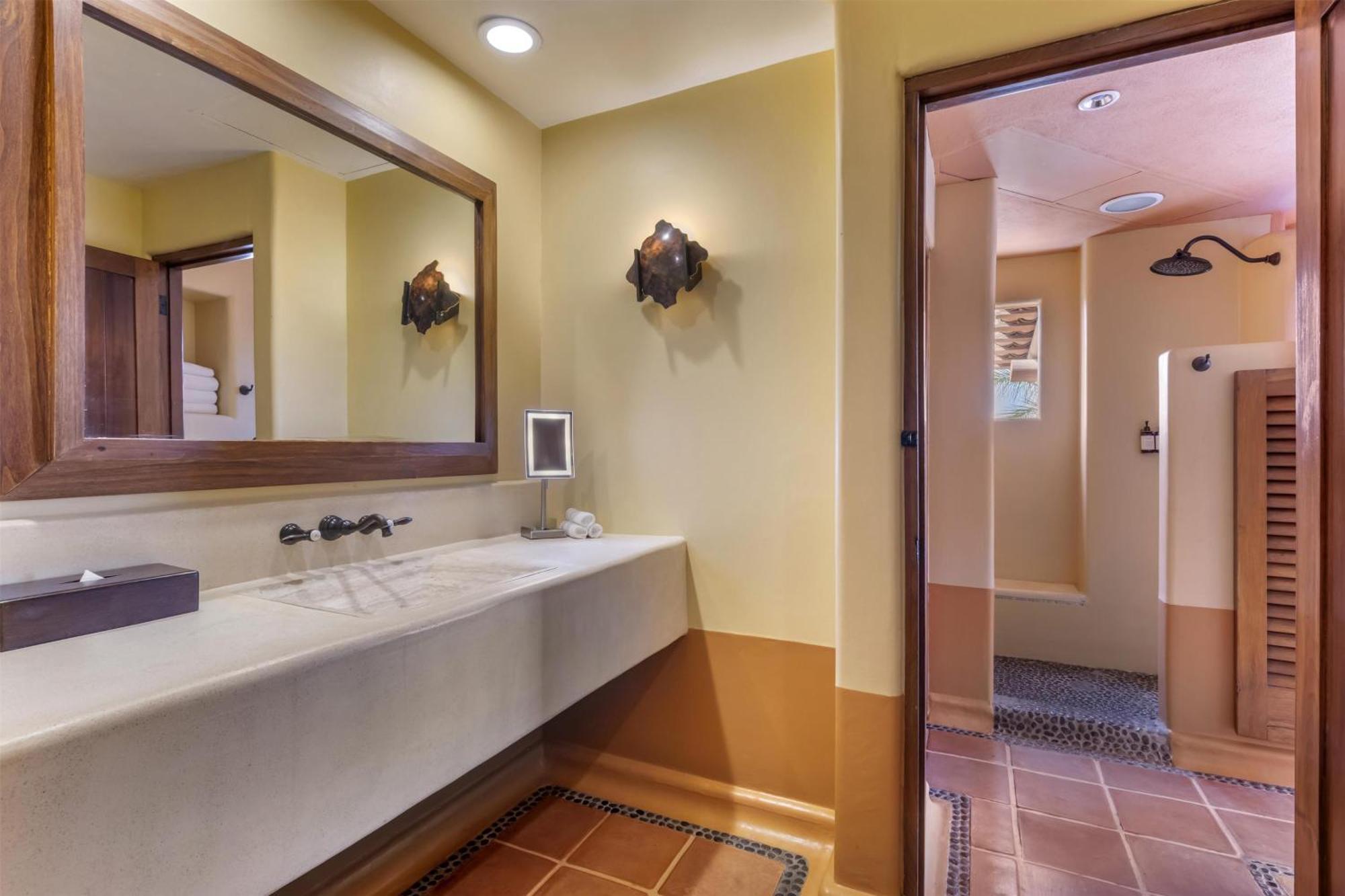 One-Bedroom King Suite with Plunge Pool and Partial Ocean View,1695773324:JPEG